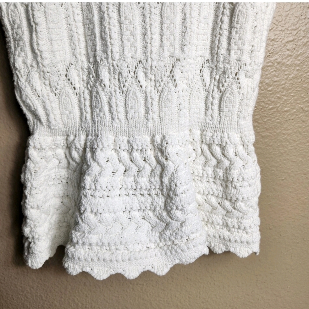 Design History Womens |XS| White Semi-Cropped Crochet Knit Peplum Tank Top - Picture 4 of 6